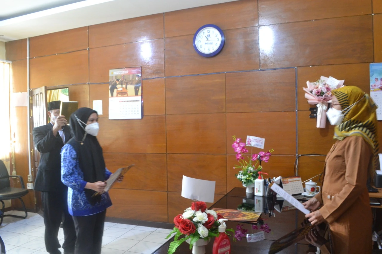Pengambilan Sumpah PNS Siti Auliati Agustina, A.Md.T.