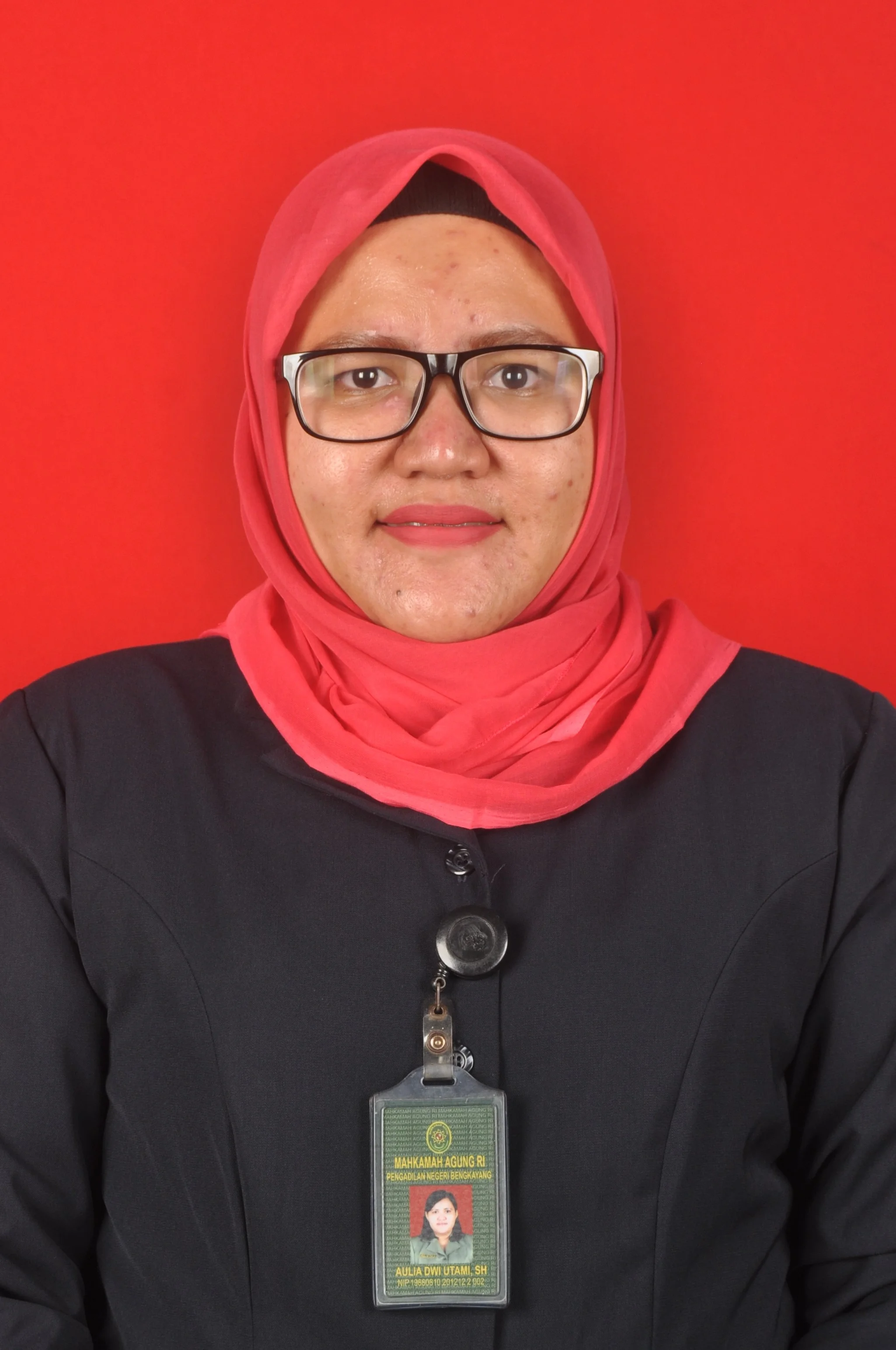 Foto Aulia Dwi Utami, S.H., Panitera Muda Hukum PN Sanggau