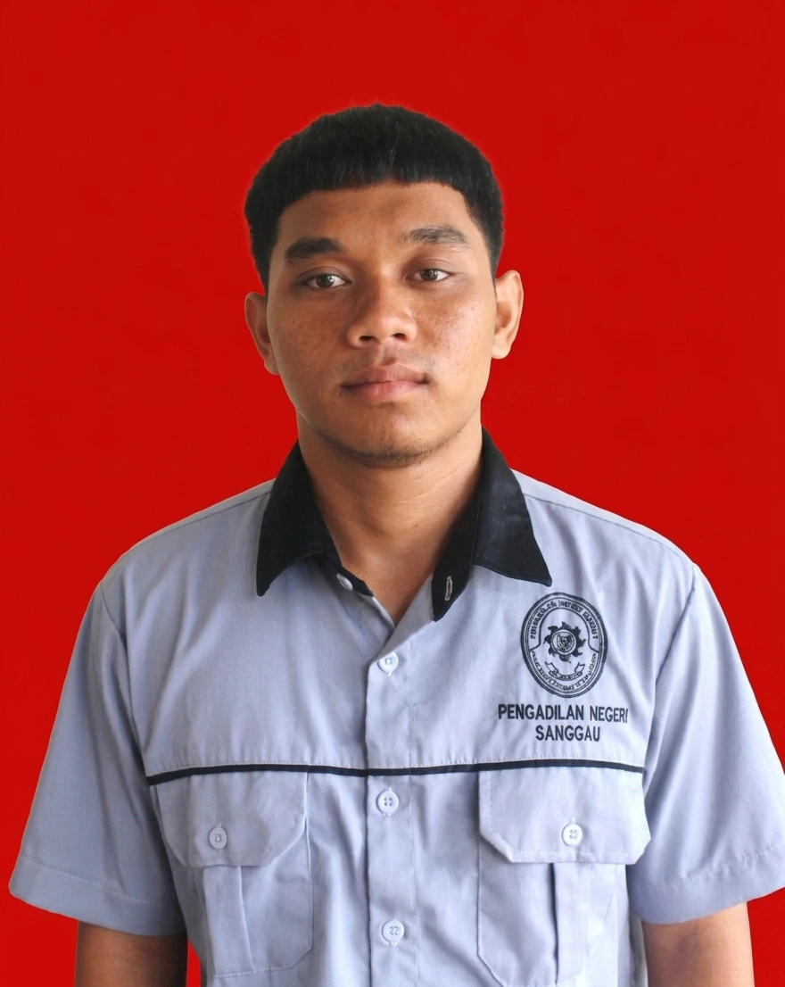 Foto Eggy Prasatia, Office Boy Pengadilan Negeri Sanggau